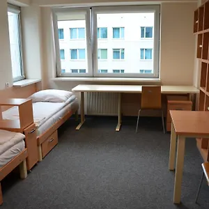 Ds Za Kolumnami Auberge de jeunesse